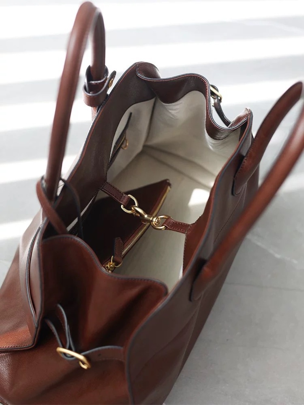 Atorie jazz q cowhide Tote / Top-Handle Satchel new with tags - Picture 3 of 7